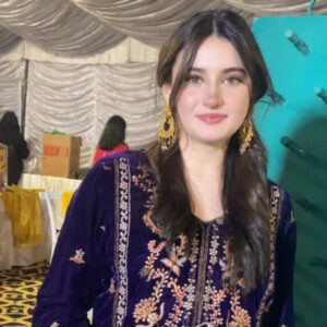 Profile picture of Amna khalil